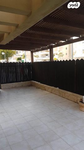 דירת גן, הרכס 72, נופי סלע, מעלה אדומים