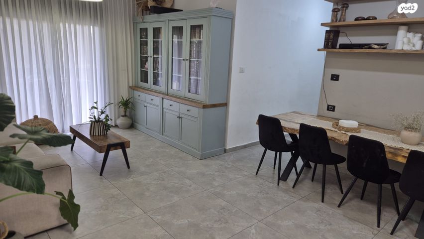 דירת גן, קטיף 28, נתיבות מערב, נתיבות