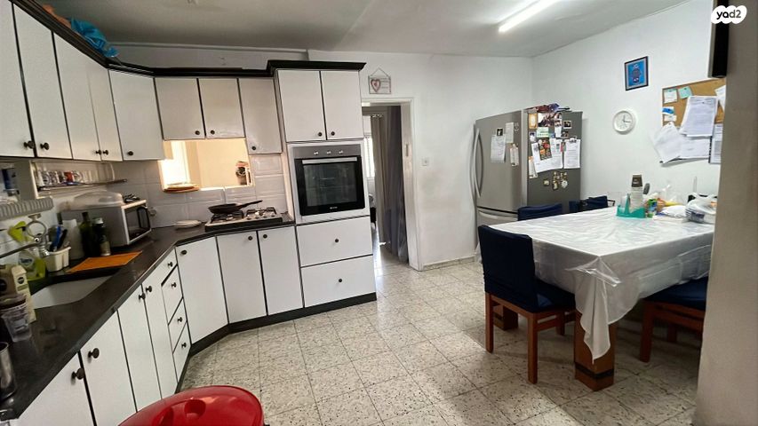 דירה, הרצל 43, שאר העיר, קרית עקרון