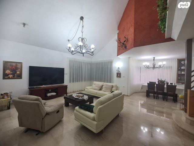 בית פרטי/ קוטג', יצחק בן צבי 77, קרית בנימין, קרית אתא