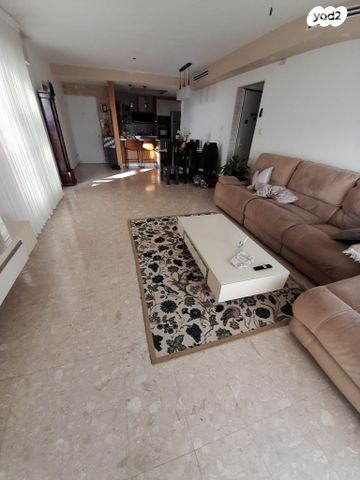 גג/ פנטהאוז, השקד 25, עין שרה, נהריה