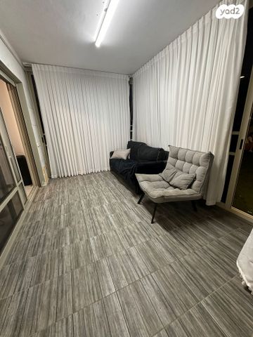 דירת גן, הרב אברהם קוק 27, השחר, דימונה