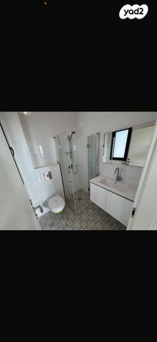 דירה, הרימון 61, הפרחים, קרית גת