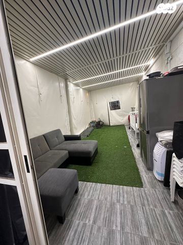 דירת גן, הרב אברהם קוק 27, השחר, דימונה