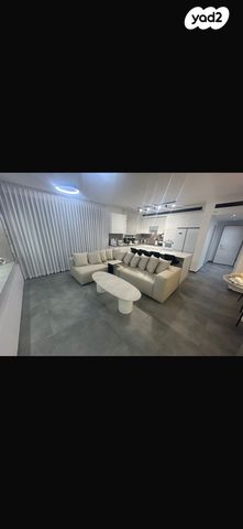 דירה, הרימון 69, הפרחים, קרית גת