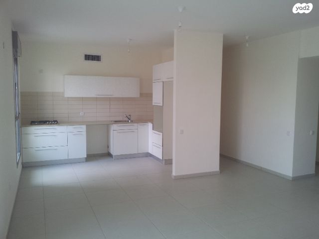 דירה, הסירה 7, נאות רבין, יבנה