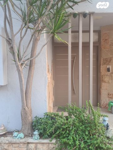 בית פרטי/ קוטג', יצחק בן צבי 77, קרית בנימין, קרית אתא