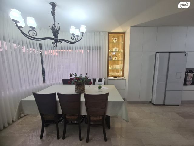 בית פרטי/ קוטג', יצחק בן צבי 77, קרית בנימין, קרית אתא