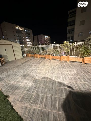 דירת גן, הרב אברהם קוק 27, השחר, דימונה