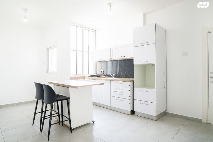 דירה, שדרות העצמאות 79, הגבול רוטשילד, בת ים