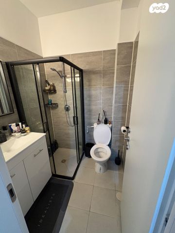 דירה, רועי קליין 5, קרית קריניצי, רמת גן