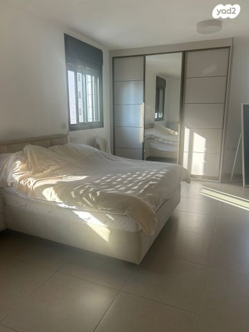 שדרות הרצל 30