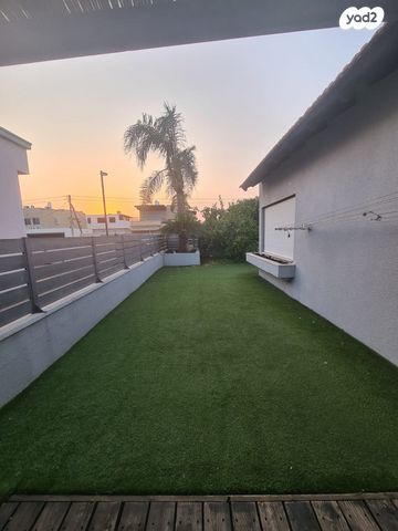 בית פרטי/ קוטג', יצחק בן צבי 77, קרית בנימין, קרית אתא