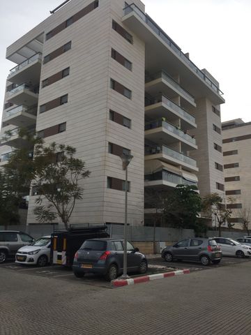 דירה, הסירה 7, נאות רבין, יבנה