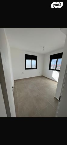 דירה, הרימון 61, הפרחים, קרית גת