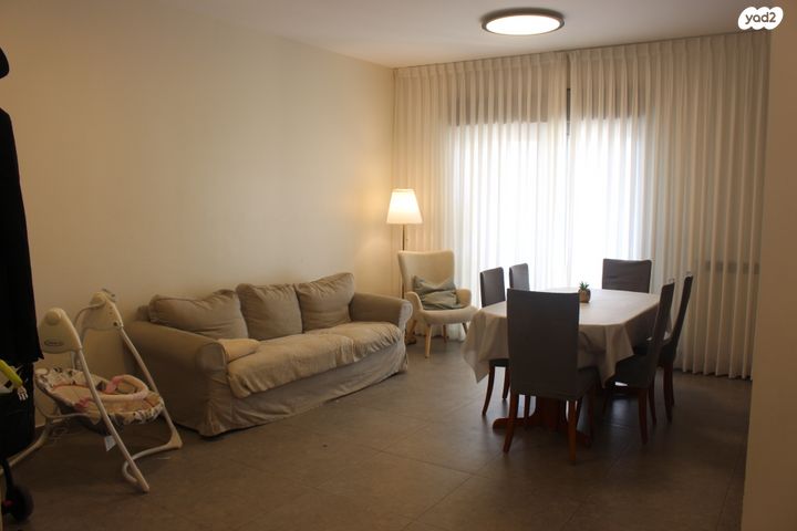 דירה, א.מ. בלוך 7, קרית יערים, קרית יערים