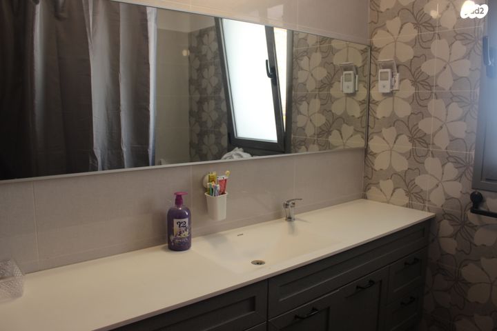 דירה, א.מ. בלוך 7, קרית יערים, קרית יערים