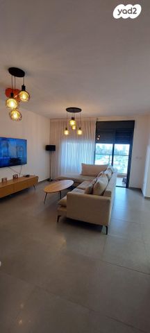 דירה, אהובה עוזרי 1, המחנה הצבאי, קרית מלאכי