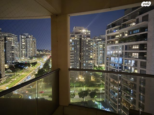 דירה, סוקולוב 24, מגדיאל, הוד השרון