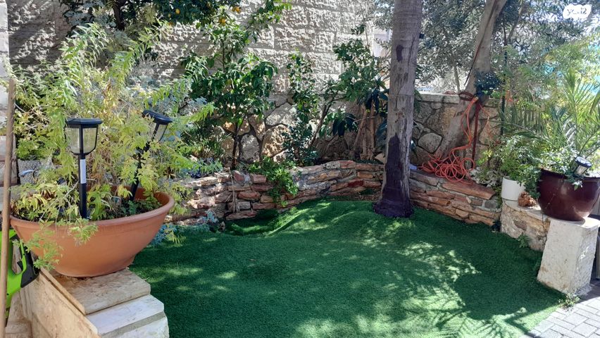 בית פרטי/ קוטג', המגיד ממעזריטש 92, הגפן, ביתר עילית