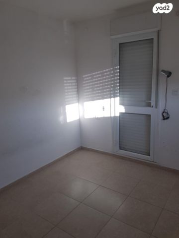 דירת גן, הרכס 72, נופי סלע, מעלה אדומים