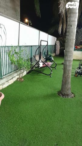 בית פרטי/ קוטג', המגיד ממעזריטש 92, הגפן, ביתר עילית