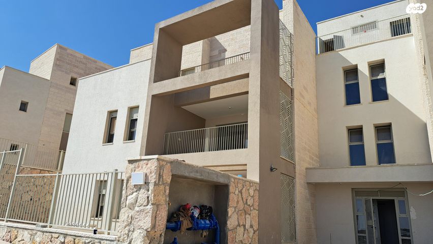 דירת גן, כפר אלדד, כפר אלדד, כפר אלדד