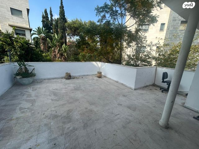 שדרות מוריה 102