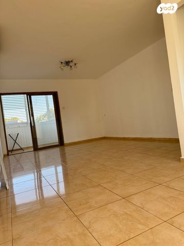 דירה, שדרות ירושלים 1, קרית ים  א', קרית ים