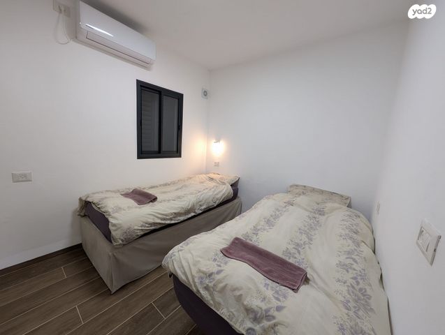 יחידת דיור, נחל מירון 1, מורדות רזים, צפת