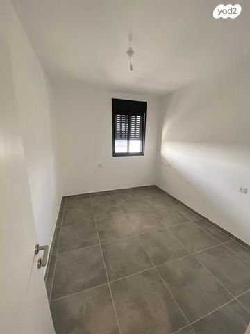 דירה, הרב אבא אבוחצירה 5, שדרות בפארק, שדרות