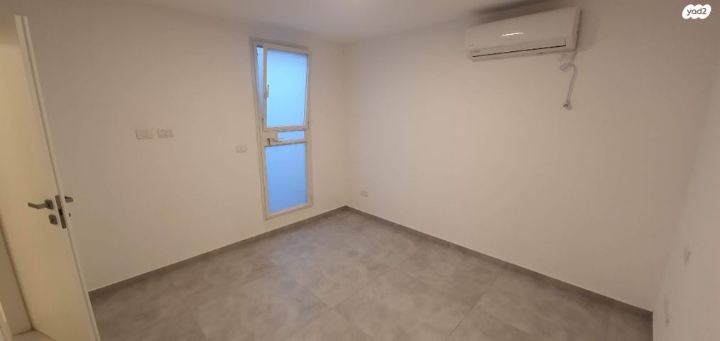 יחידת דיור, רמז 25, שאר העיר, קדימה צורן