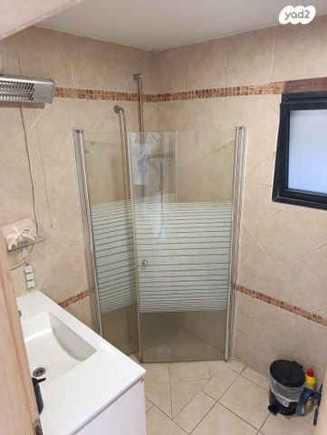 יחידת דיור, השקד 41, רובע ד', אריאל