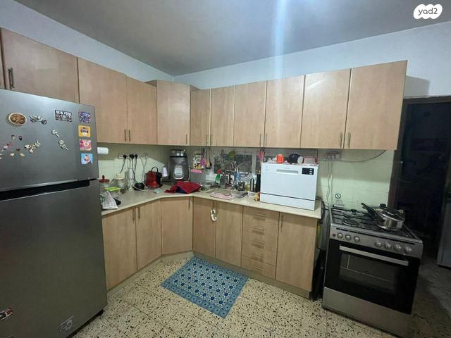 א.ד. גורדון 10