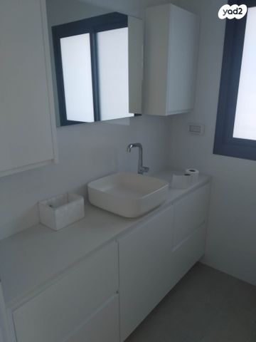 דירה, אוסישקין 18, מרכז העיר דרום, נתניה