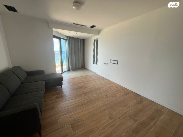 דירה, דוד אלעזר 10, חוף הכרמל, חיפה