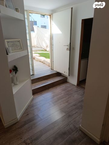 יחידת דיור, השקד 41, רובע ד', אריאל