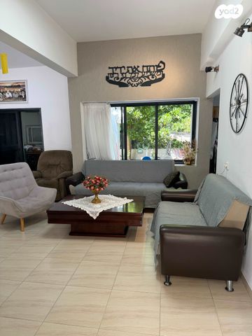 בית פרטי/ קוטג', הטופח 148, בני ראם, בני ראם