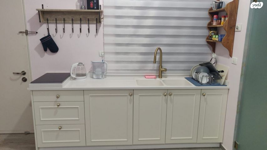 סטודיו/ לופט, שורק 20, צור יגאל, כוכב יאיר / צור יגאל