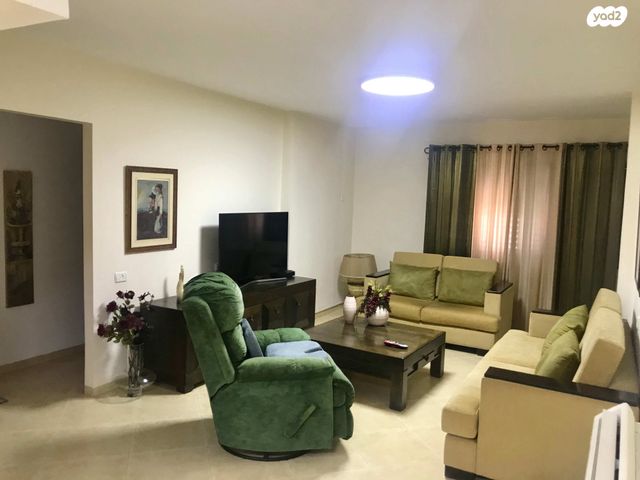 הר הצופים 17