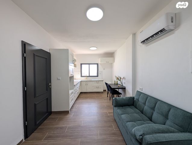 יחידת דיור, נחל מירון 1, מורדות רזים, צפת