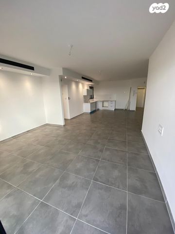 דירה, הרב אבא אבוחצירה 5, שדרות בפארק, שדרות