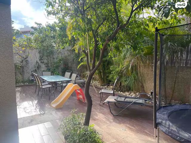 בית פרטי/ קוטג', עמק חפר 9, צפון מזרח מרכז העיר, נתניה