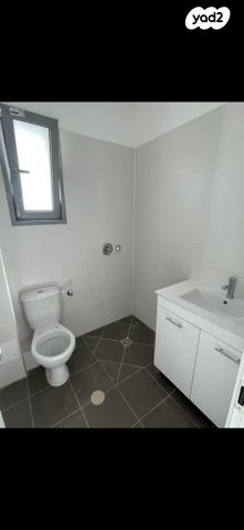 דירה, קרל פופר 15, קרית המדע, נתניה