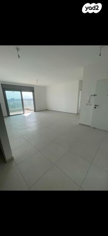 דירה, קרל פופר 15, קרית המדע, נתניה