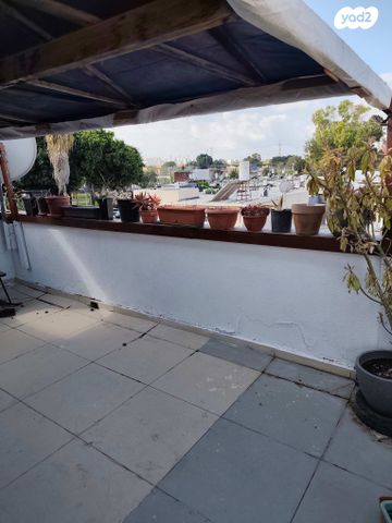 גג/ פנטהאוז, אייר 26, עזרא, הארגזים, תל אביב יפו