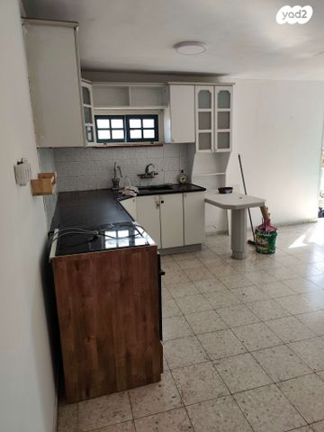 גג/ פנטהאוז, אייר 26, עזרא, הארגזים, תל אביב יפו