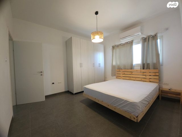 דו משפחתי, הר ארבל 1, לבנים, לבנים