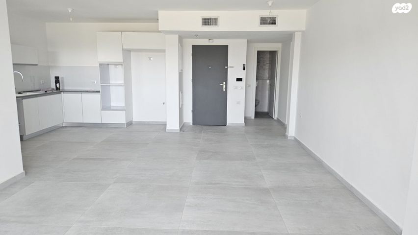 דירה, דרך קדם 30, נופי סלע, מעלה אדומים