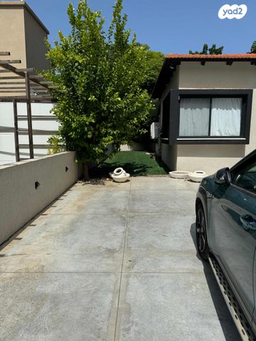 בית פרטי/ קוטג', הטופח 148, בני ראם, בני ראם